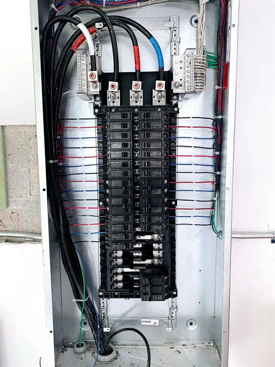 New 200 amp panel neatly wired